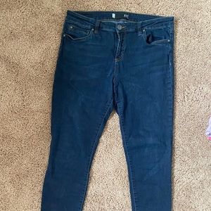 Kut from the Kloth Skinny jeans with frayed hem